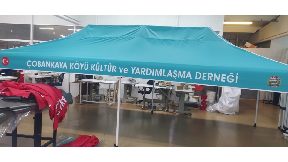 ÇADIR Köyümüzde , mahallelerimizde ve İstanbul 'daki kıymetli dostlarımızın (Kur'an-ı Kerim Tilaveti, Taziye, Nişan, Kına, Sünnet, Asker Eğlencesi ) organizasyonlarında kullanılmak üzere yaptırılmış olup, derneğimize hayırlı olsun... 6 metre×3 metre boyutundadır.